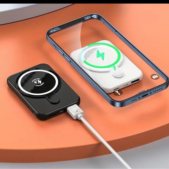 Wireless powerbank 5000mh never used great condition very useful. - Picture 8 of 8